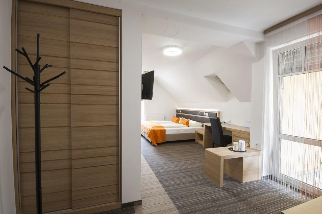 Gostilna In Motel Pri Lesniku Maribor Exterior photo